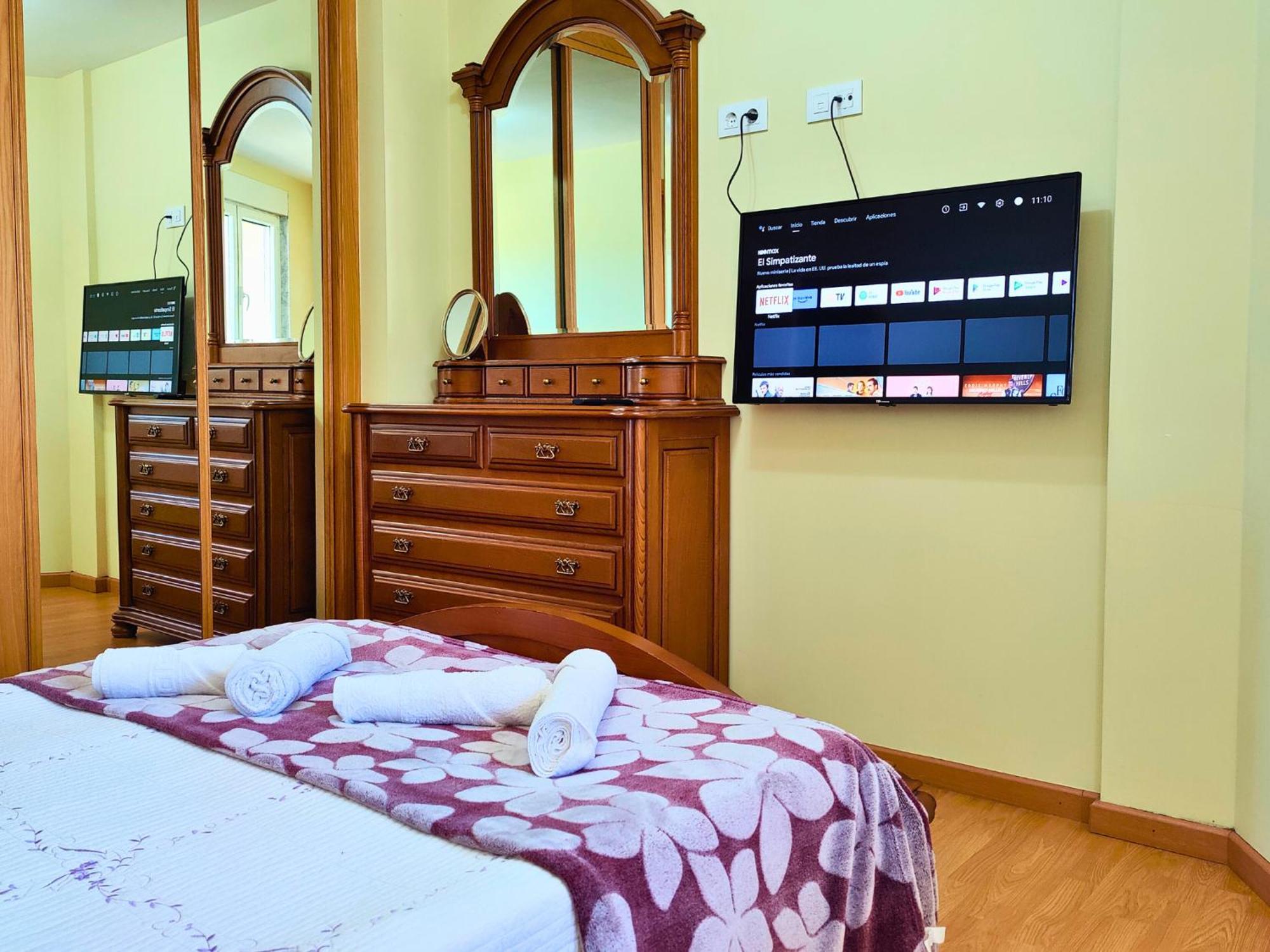 Casa-Nova 2 Pensionat Sarria Exteriör bild