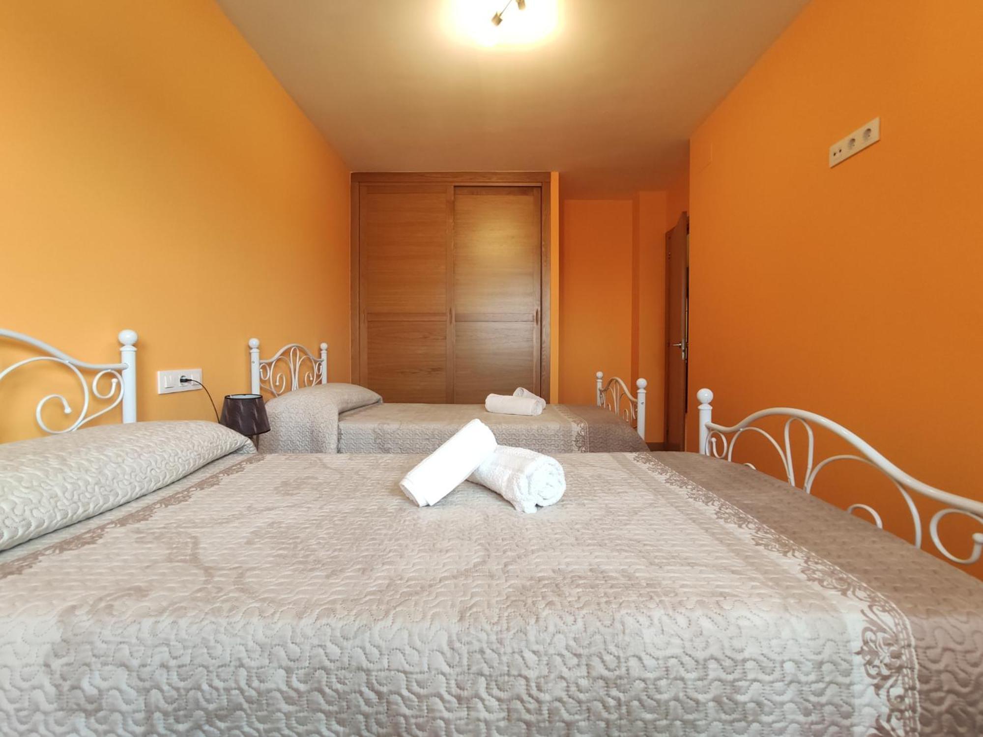 Casa-Nova 2 Pensionat Sarria Exteriör bild